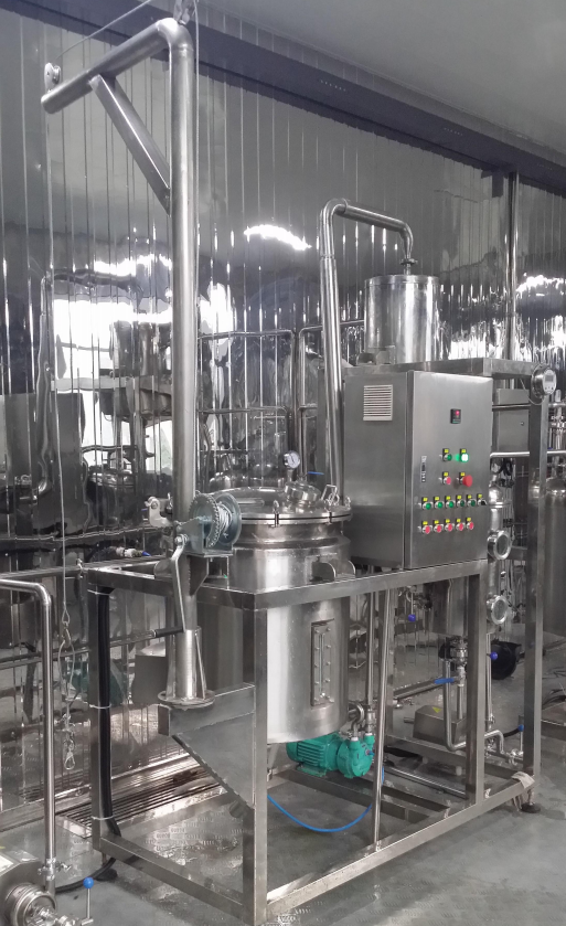 50-100L essential oil distillation machine 7