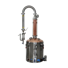 Copper extraction of essential oils by steam distillation