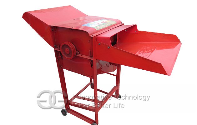 small-model-wheat-threshing-machine-1