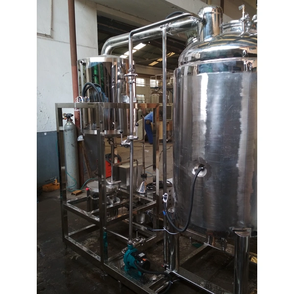 100L - 500L essential oil distillation equipment 4