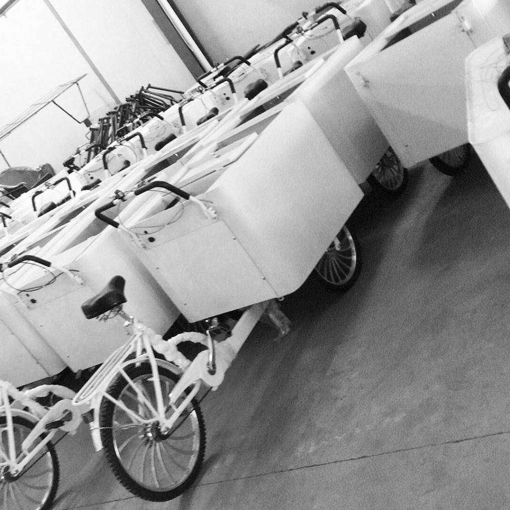 158 Liters Solar Ice Cream Tricycle 3