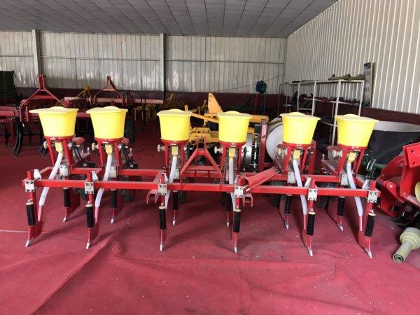 Maize Planter with Fertilizer