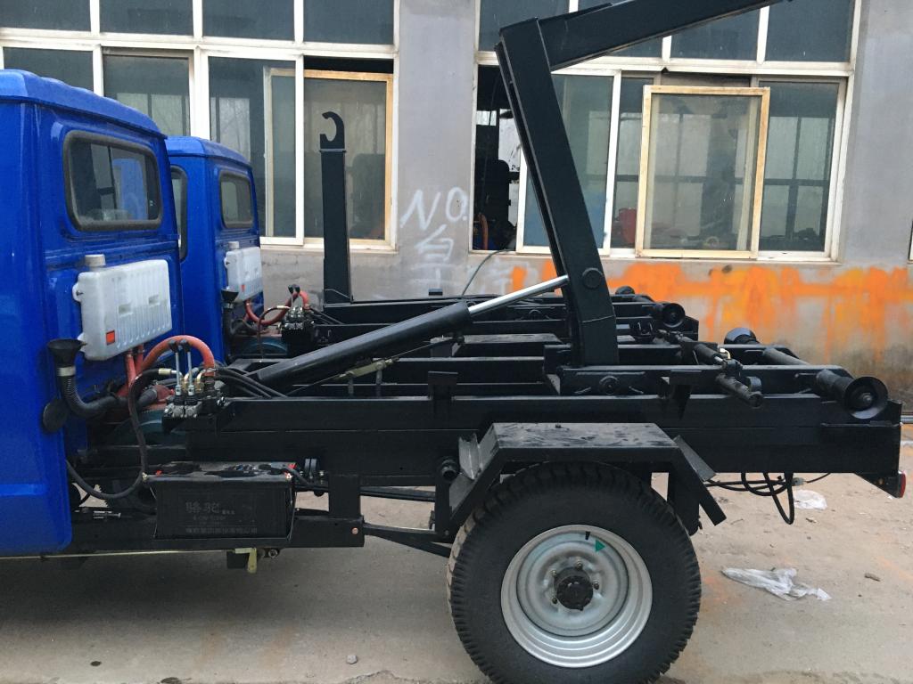 Weichai lovol diesel tricycle-LX1500 hook arm garbage truck