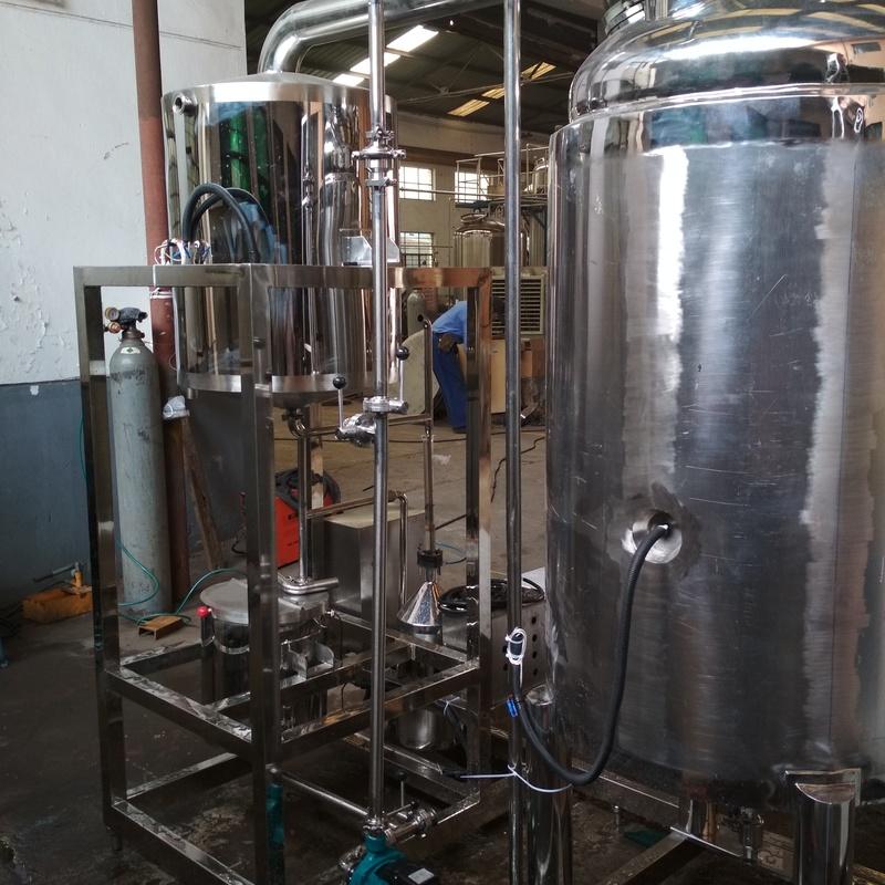 essential oil distillation equipment