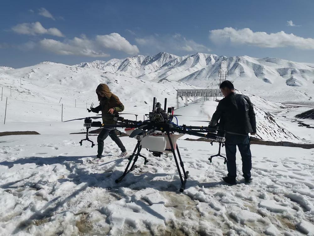 spray drone with 60L payload for agriculture spraying